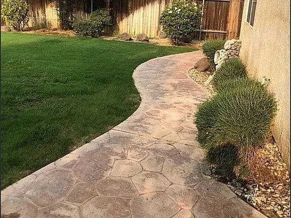 Building Photo - "Charming 3-Bed Oasis with Cozy Fireplace on Lighthouse Dr, Bakersfield!"