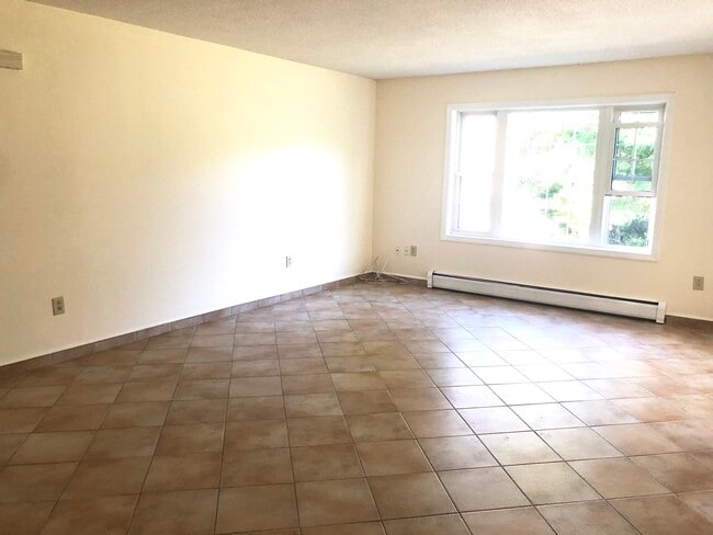 Building Photo - 514 Springbrook Cir