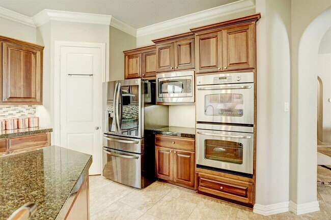Building Photo - 14322 Belle River Ln