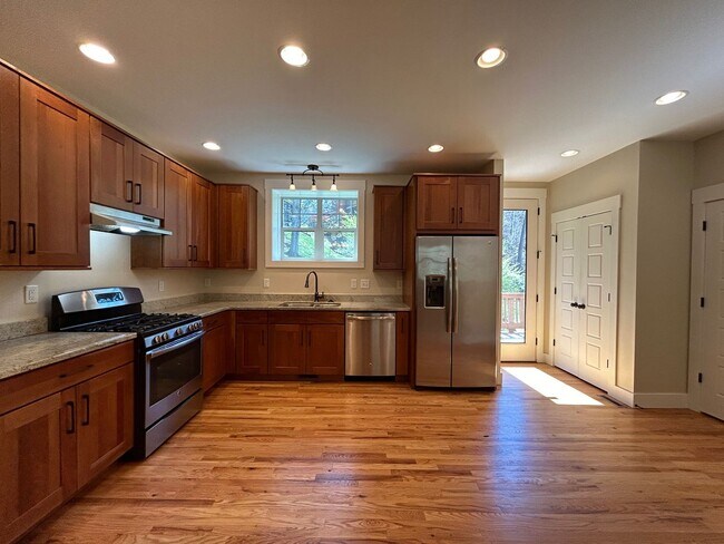Building Photo - North AVL - Green Built Custom Home, Conve...