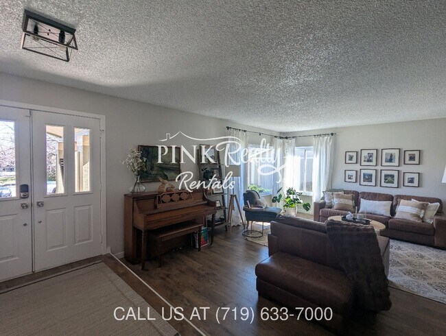 Building Photo - 3230 Breckenridge Dr W