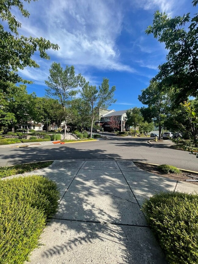 Building Photo - Two Bedroom Condo in the Exclusive Mountain Meadows Community!