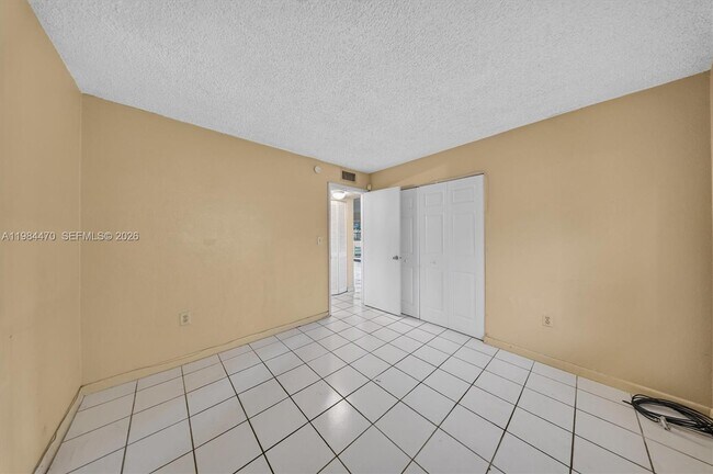 Building Photo - 505 NW 177th St