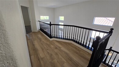 Building Photo - 1107 Scenic Crest Dr