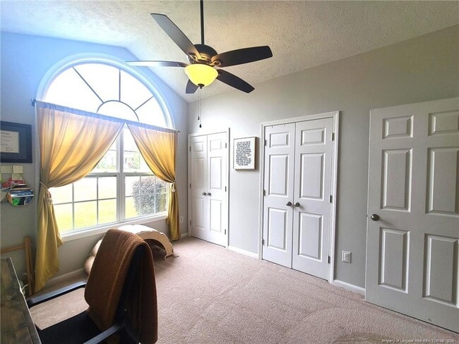 Building Photo - 5215 Woodpecker Dr