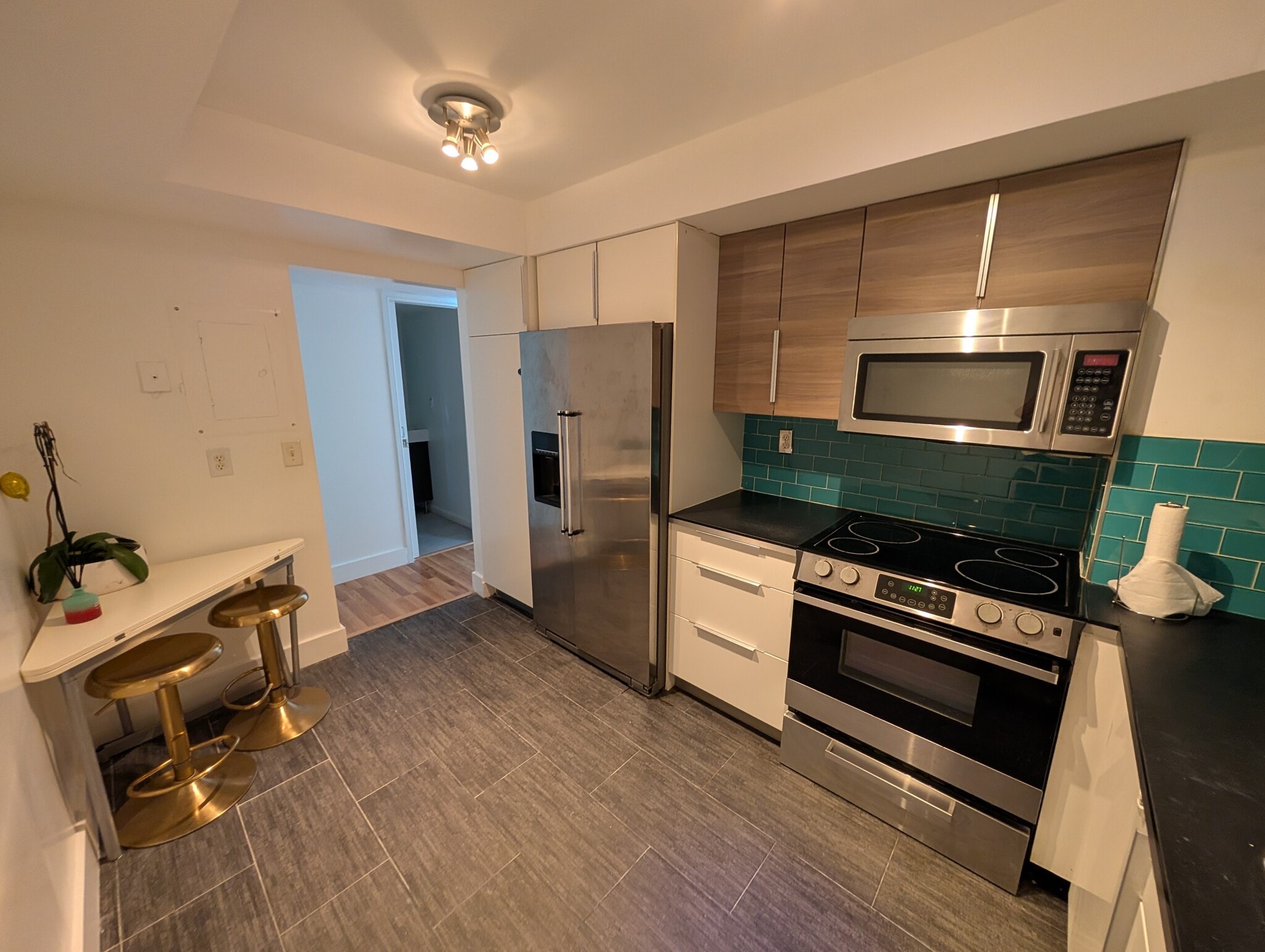 Building Photo - 2655 Collins Ave