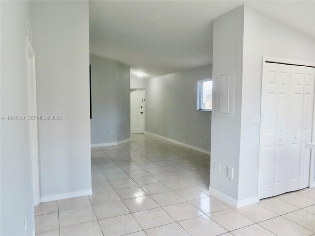 Building Photo - 3398 NE 9th Dr