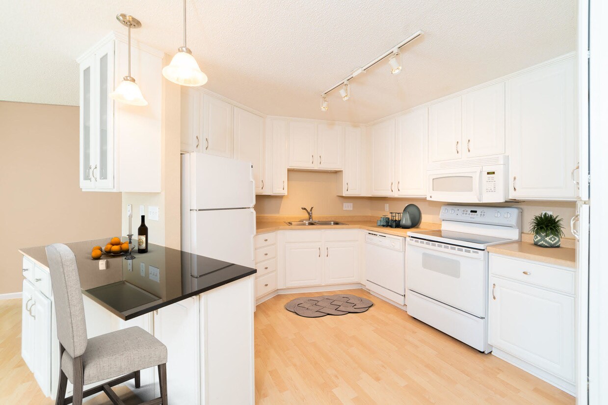 Plymouth Ponds Apartments Plymouth Mn Apartment Finder