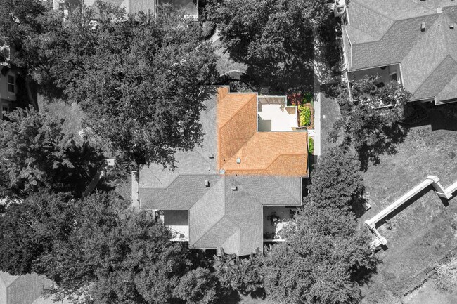 Building Photo - 8129 Sedgewick Ct