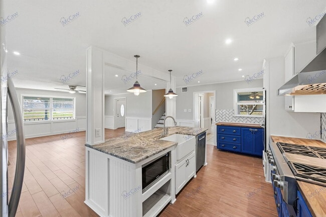 Building Photo - 1325 Bancroft Rd