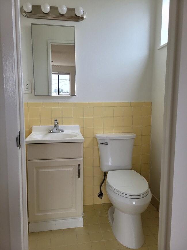 Building Photo - 54 Edgemont Dr