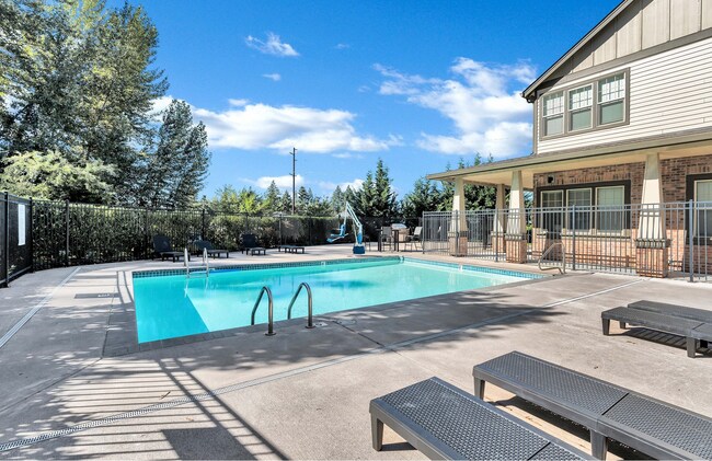 Building Photo - 17181 SW Snowdale St