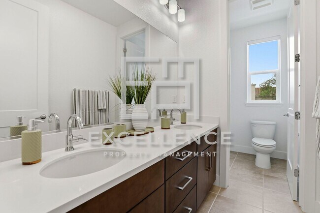 Building Photo - One Year New Home!  3/2.5 With Beautiful Updates Throughout Including Quartz Counters, Water Filt...