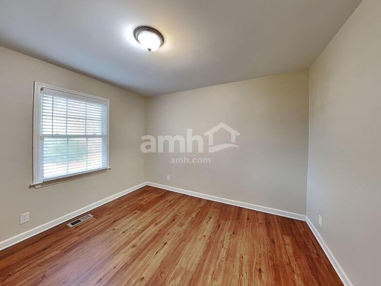 Building Photo - 5100 Ray Ct