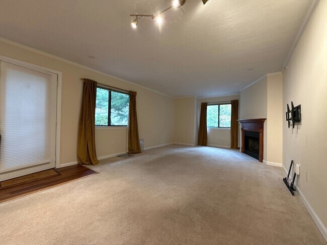 Building Photo - 73 Arrowhead Cir