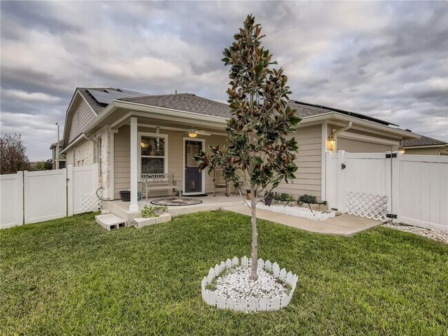 Building Photo - 1807 Colorado Bend Dr
