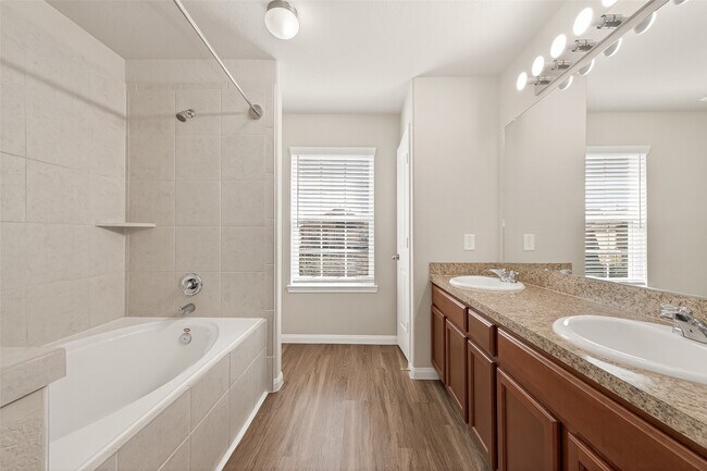 Building Photo - 5739 Manning Crk Trl