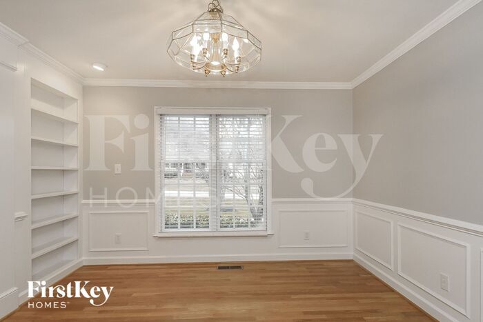 Building Photo - 6866 Greenbrook Dr