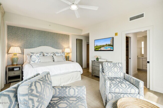 Building Photo - 426 Beachside Pl