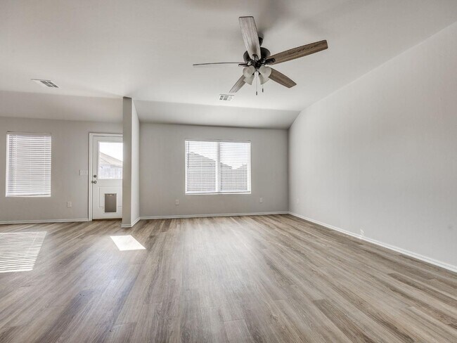 Building Photo - 10044 SW 40th St