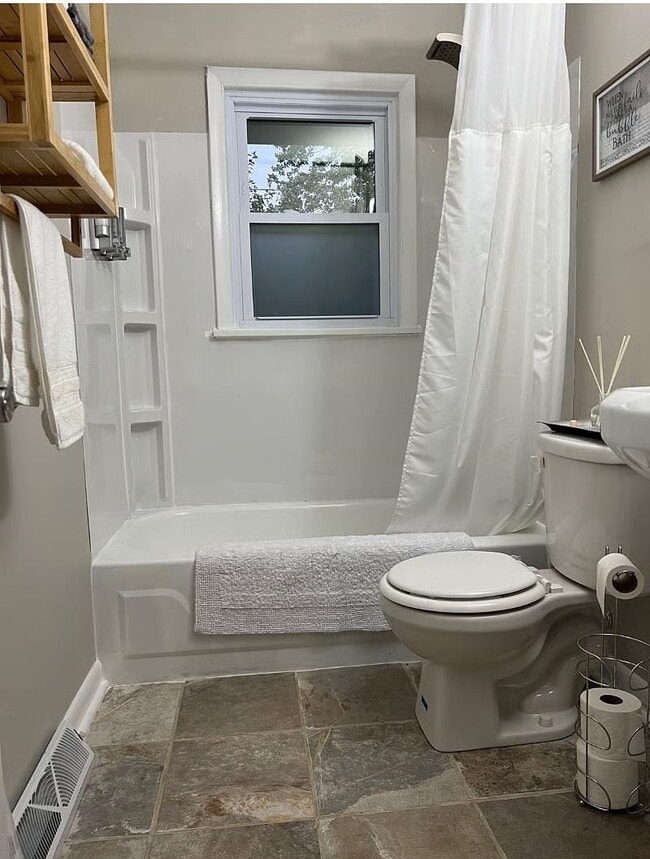 Building Photo - 1205 Carter Rd