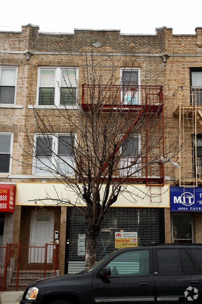 Building Photo - 6016 7th Ave