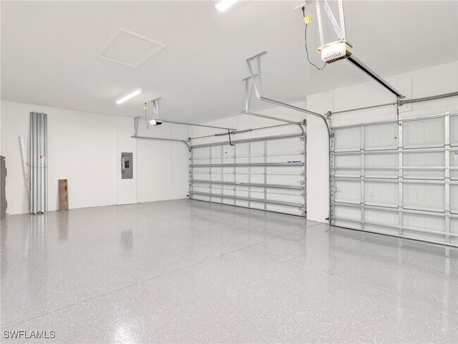 Building Photo - 10907 Timber Creek Dr