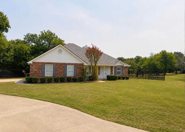 Building Photo - 5662 Pamela Ct