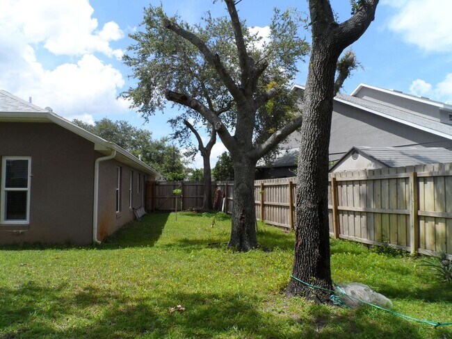 Building Photo - SPRINGVIEW SUBDIVISION, DEBARY. 4 BEDROOM ...