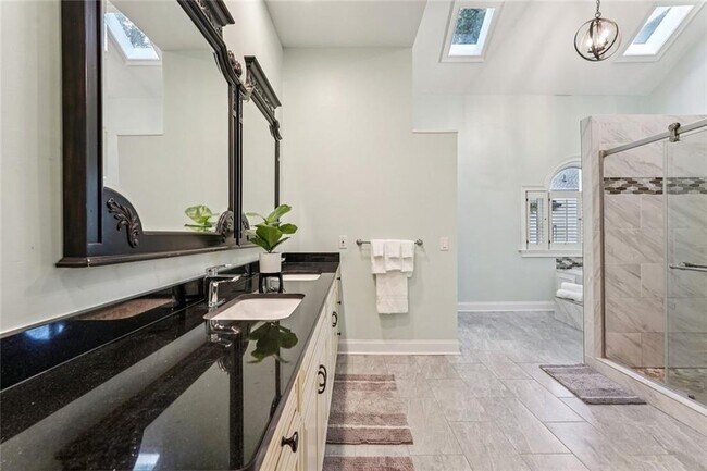 Building Photo - 511 Pine Valley Rd SE