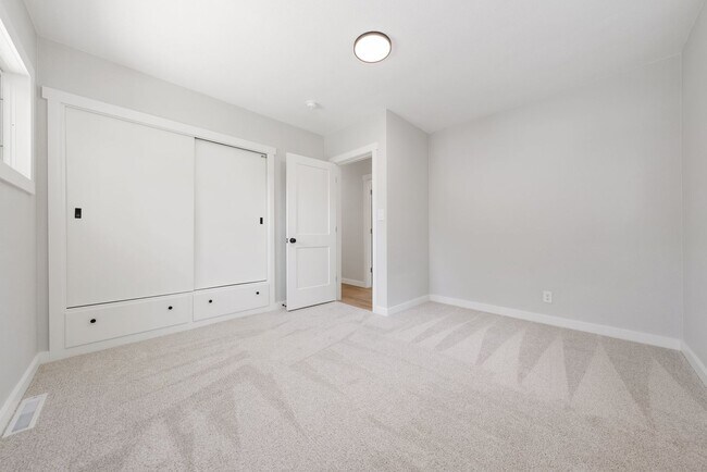 Building Photo - Beautifully Remodeled 4-Bedroom Rancher in...