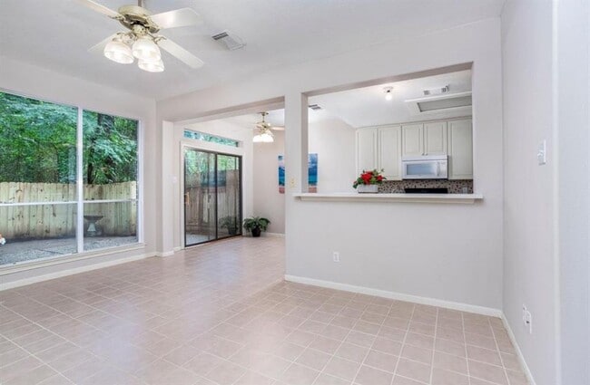 Building Photo - 134 Willowwood Cir