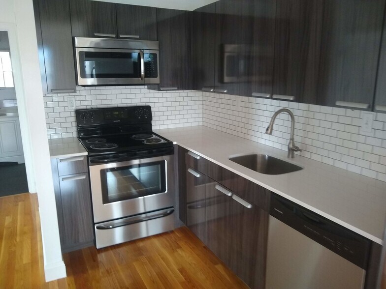 Primary Photo - 44 Jersey St