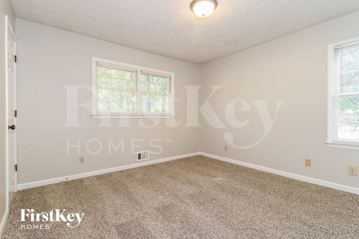 Building Photo - 5279 Santee St SW