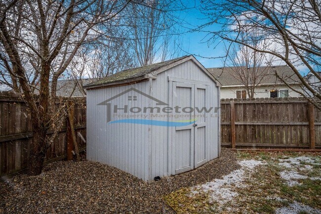 Building Photo - 433 N Brushwood Ct