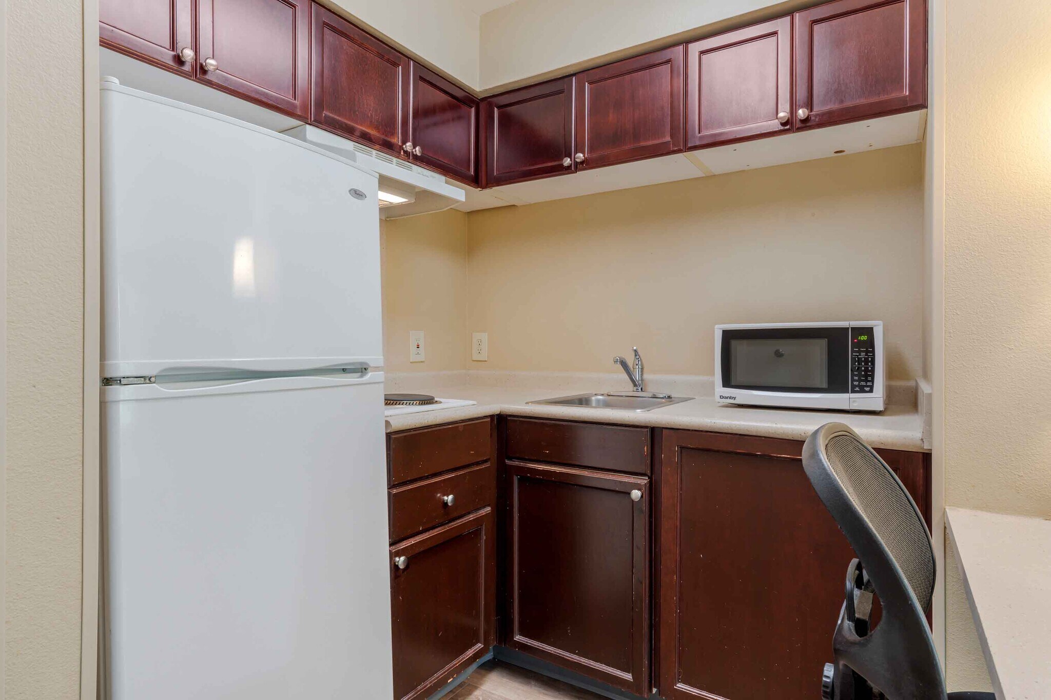 Building Photo - Furnished Studio-Dallas - Las Colinas - Green Park Dr.