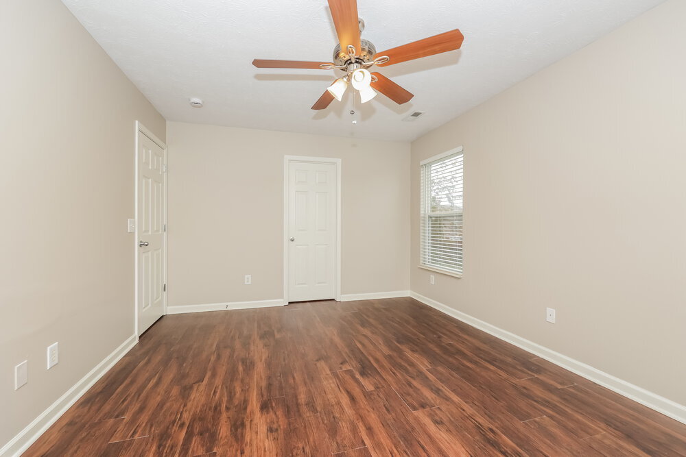 Building Photo - 909 Grand Oak Dr