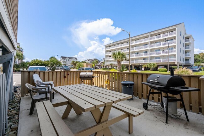 Building Photo - 2405 S Ocean Blvd