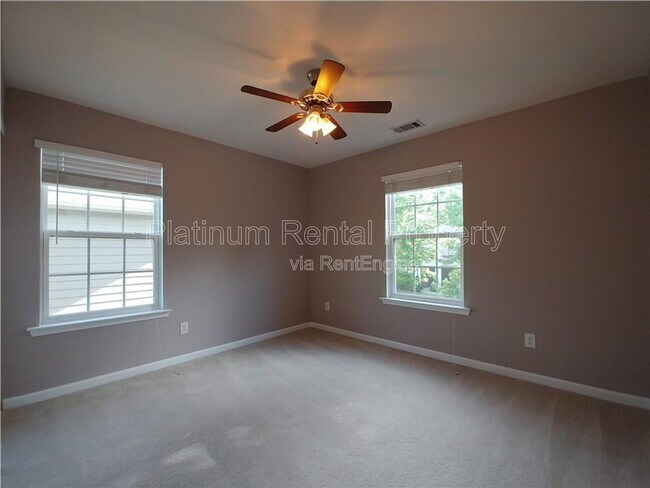 Building Photo - 6205 Park Leaf Walk