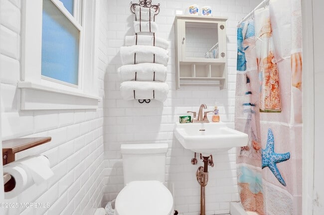 Building Photo - 54 5th St