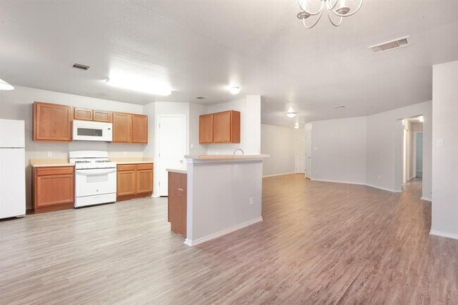 Building Photo - 329 Outfitter Dr