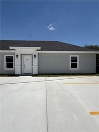 Building Photo - 10 Skyview St