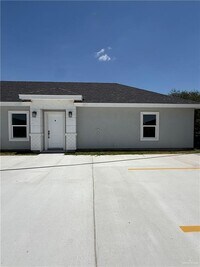 Building Photo - 903 Skyview St