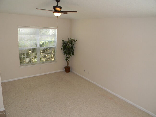 Building Photo - 10599 Roundwood Glen Ct