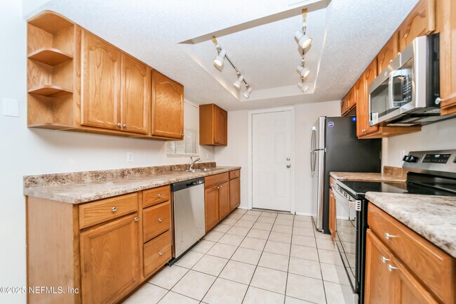 Building Photo - 2887 Gatling Blvd