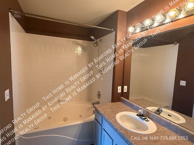 Building Photo - 3810 Strawberry Field Grove