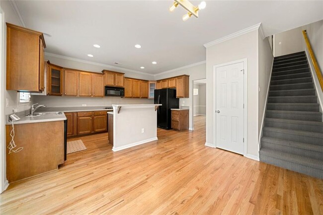 Building Photo - 6424 Queens Court Trace