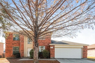 Building Photo - 2104 Aster Trail