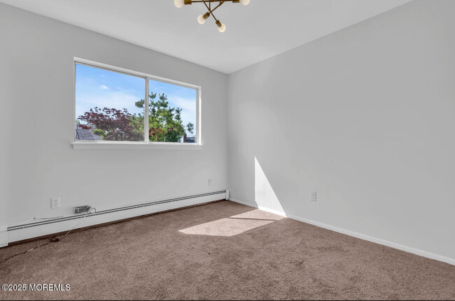 Building Photo - 1034 Zircon Dr