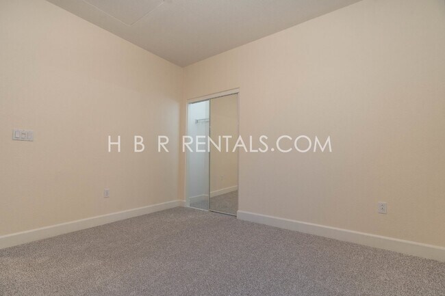 Building Photo - Spacious 4-Bed, 3-Bath Home with a Beautiful Garden in Mountain House! *FIRST FLOOR BEDROOM and F...